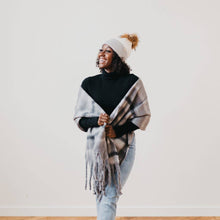 Load image into Gallery viewer, Pretty Simple - Adventure Ombre Scarf: Gray