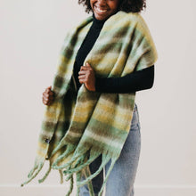 Load image into Gallery viewer, Pretty Simple - Adventure Ombre Scarf: Gray