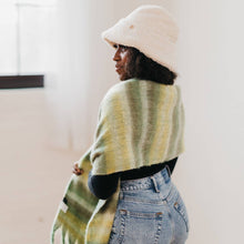 Load image into Gallery viewer, Pretty Simple - Adventure Ombre Scarf: Gray