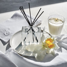 Load image into Gallery viewer, NEST New York - NEST New York Linen Classic Candle NEST01LN002