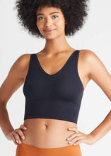 Load image into Gallery viewer, Yummie - Claudia Comfortably Curved Longline Bra Top - Seamless: S/M / Black