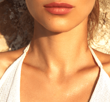 Load image into Gallery viewer, Lustre Drench Glow Oil