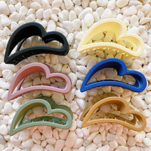 Load image into Gallery viewer, Ellison+Young - Behalf Of Your Heart Hair Claw Set: Black
