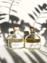 Load image into Gallery viewer, yam collective - Juniper - Moss + Coriander Reed Diffuser
