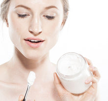 Load image into Gallery viewer, Serene Moon Dip Body Mousse
